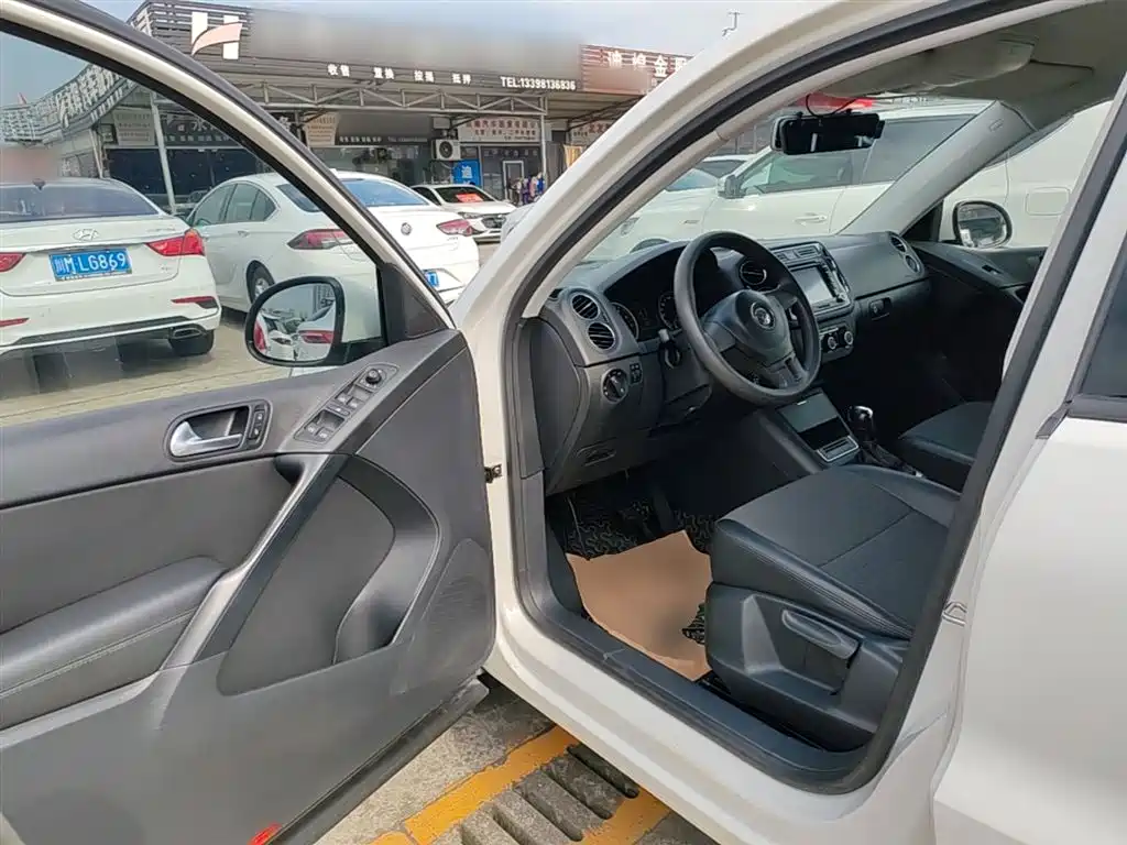 Volkswagen Tiguan 2013 1.8TSI Auto 2WD Trend Edition фото 16
