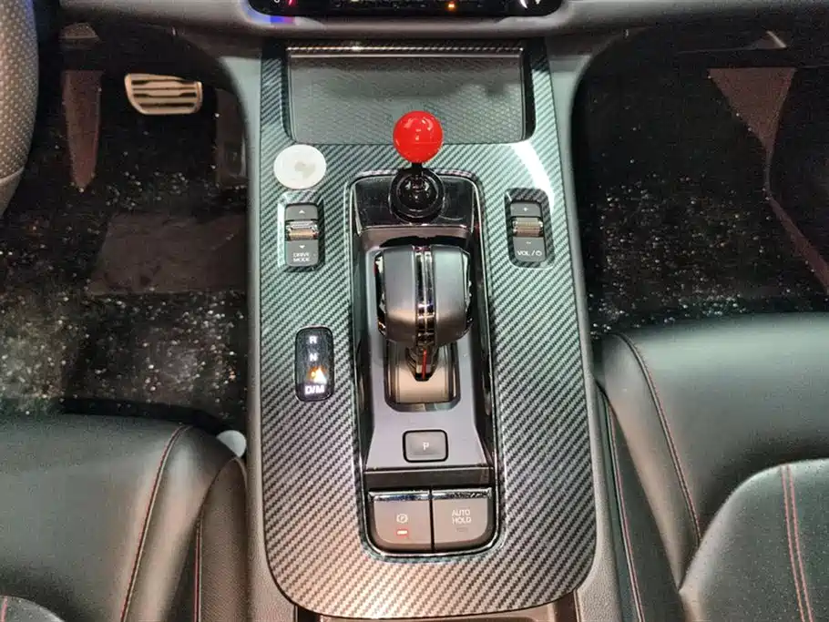 GAC Trumpchi Trumpchi Emkoo 2023 270T DCT J16 Edition фото 16