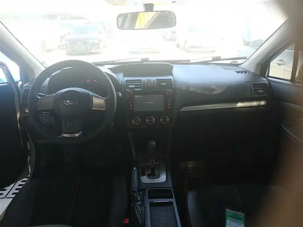 Subaru XV 2014 2.0i Comfort фото 10