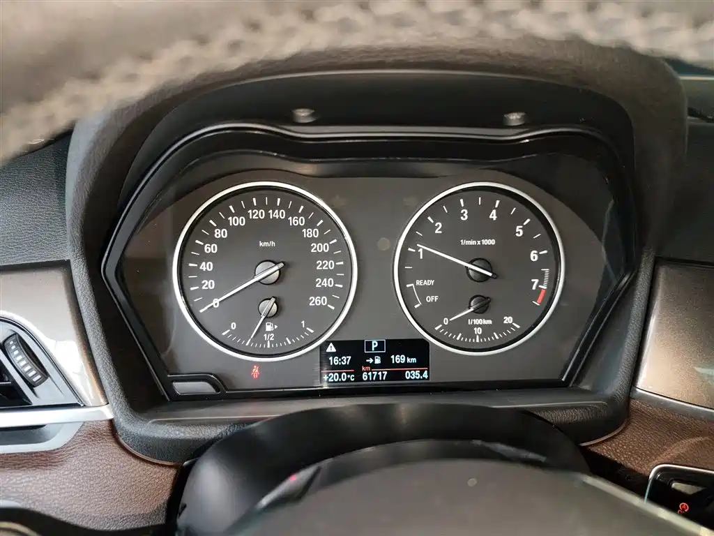 BMW X1 2018 xDrive20Li Premium Model фото 8