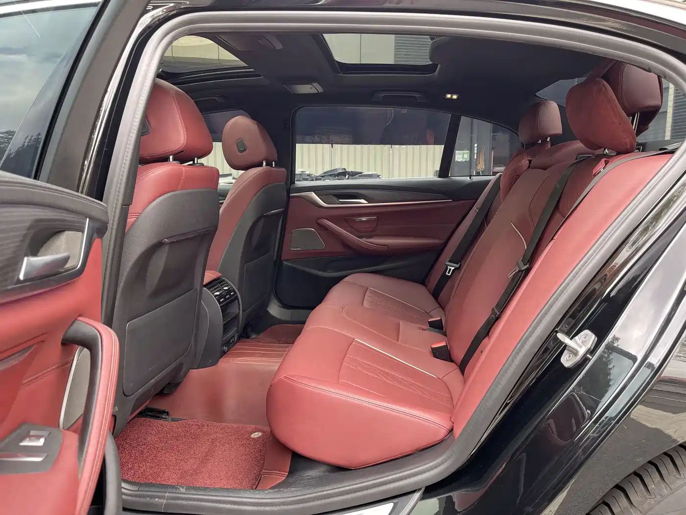 BMW 5 Series New Energy 2021 Facelift 535Le M Sport Package фото 13