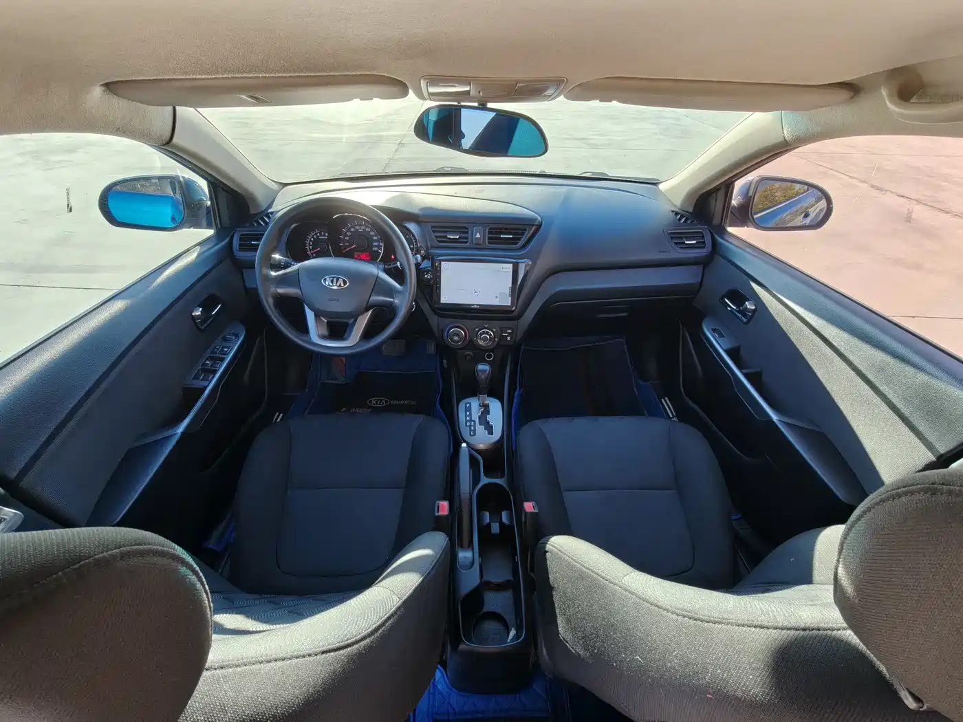 Kia K2 2012 Sedan 1.4L AT GLS Commemorative Edition фото 5