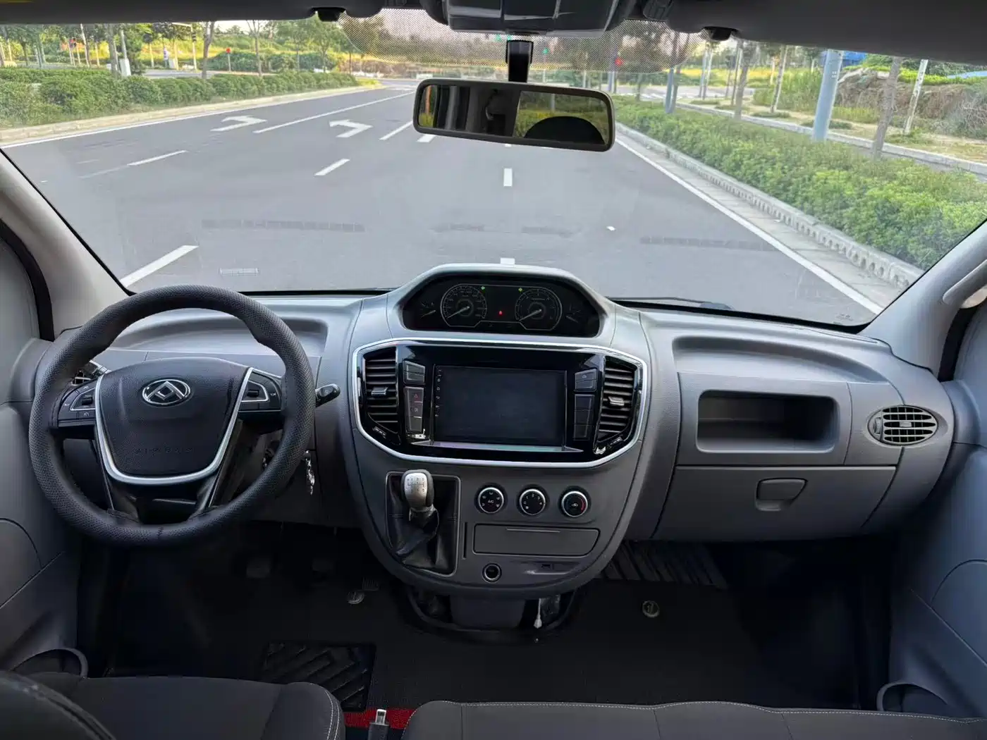 Photo 11 - SAIC Maxus Xintu V80