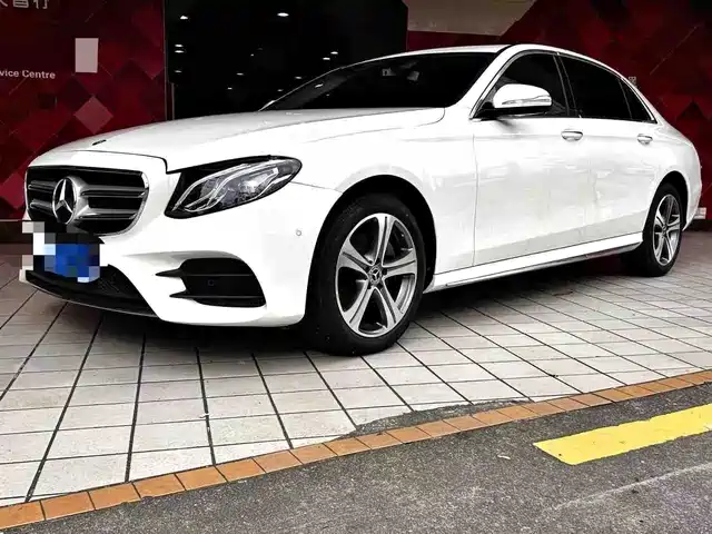 Mercedes-Benz E-Class 2017 E 200 L 4MATIC — фото 1