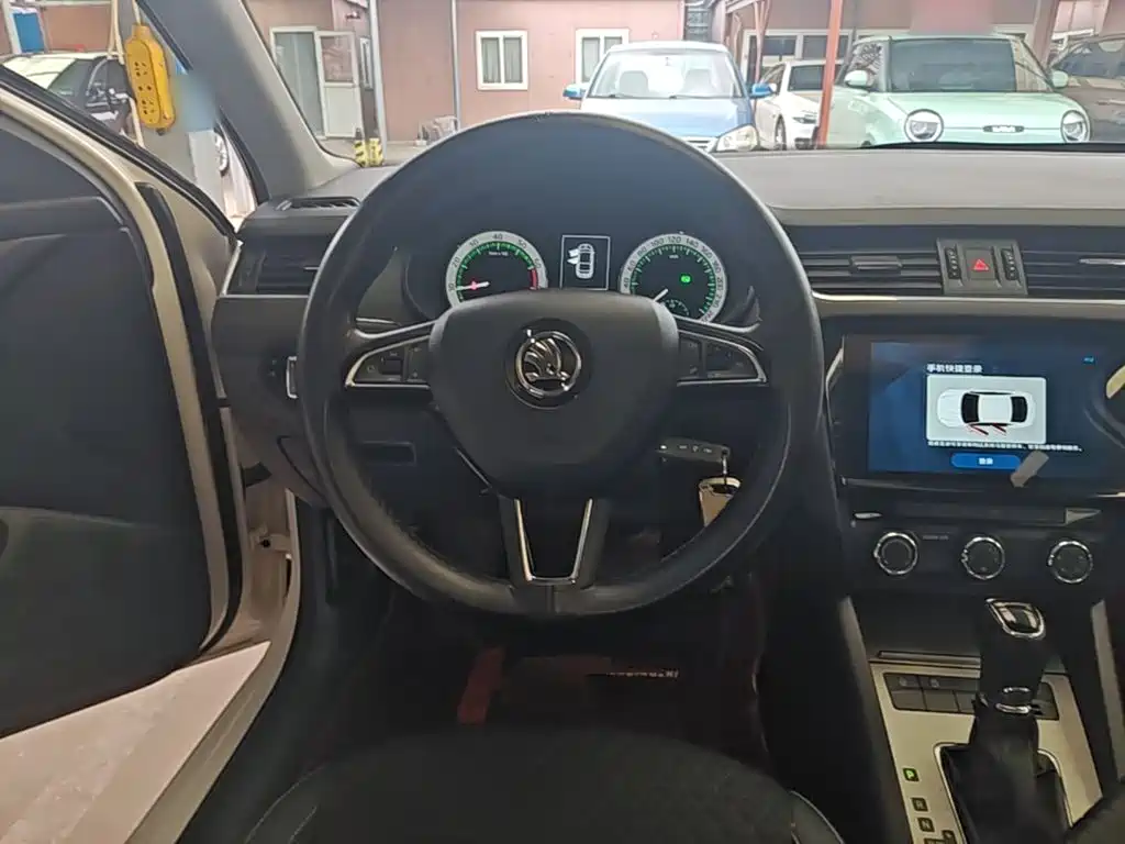 SKODA OCTAVIA
