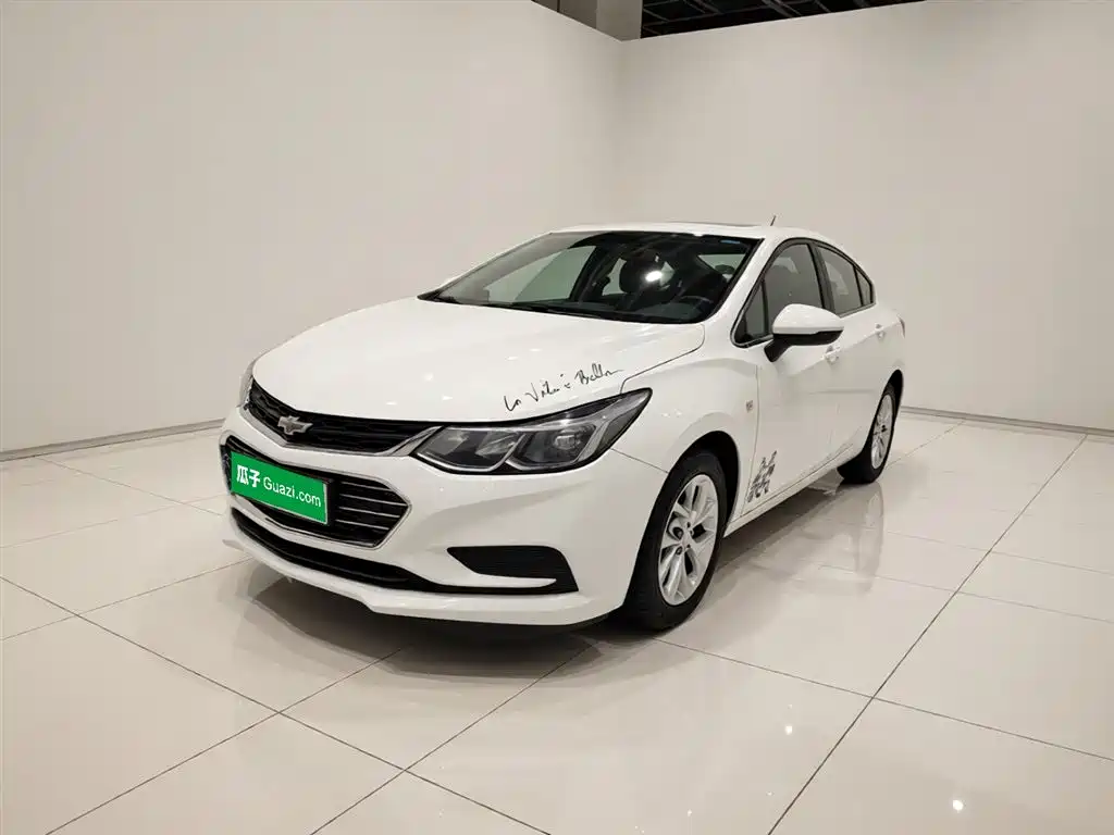 Chevrolet Cruze 2017 1.5L Hatchback Auto Pioneer Sunroof