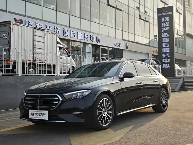 MERCEDES-BENZ E CLASS