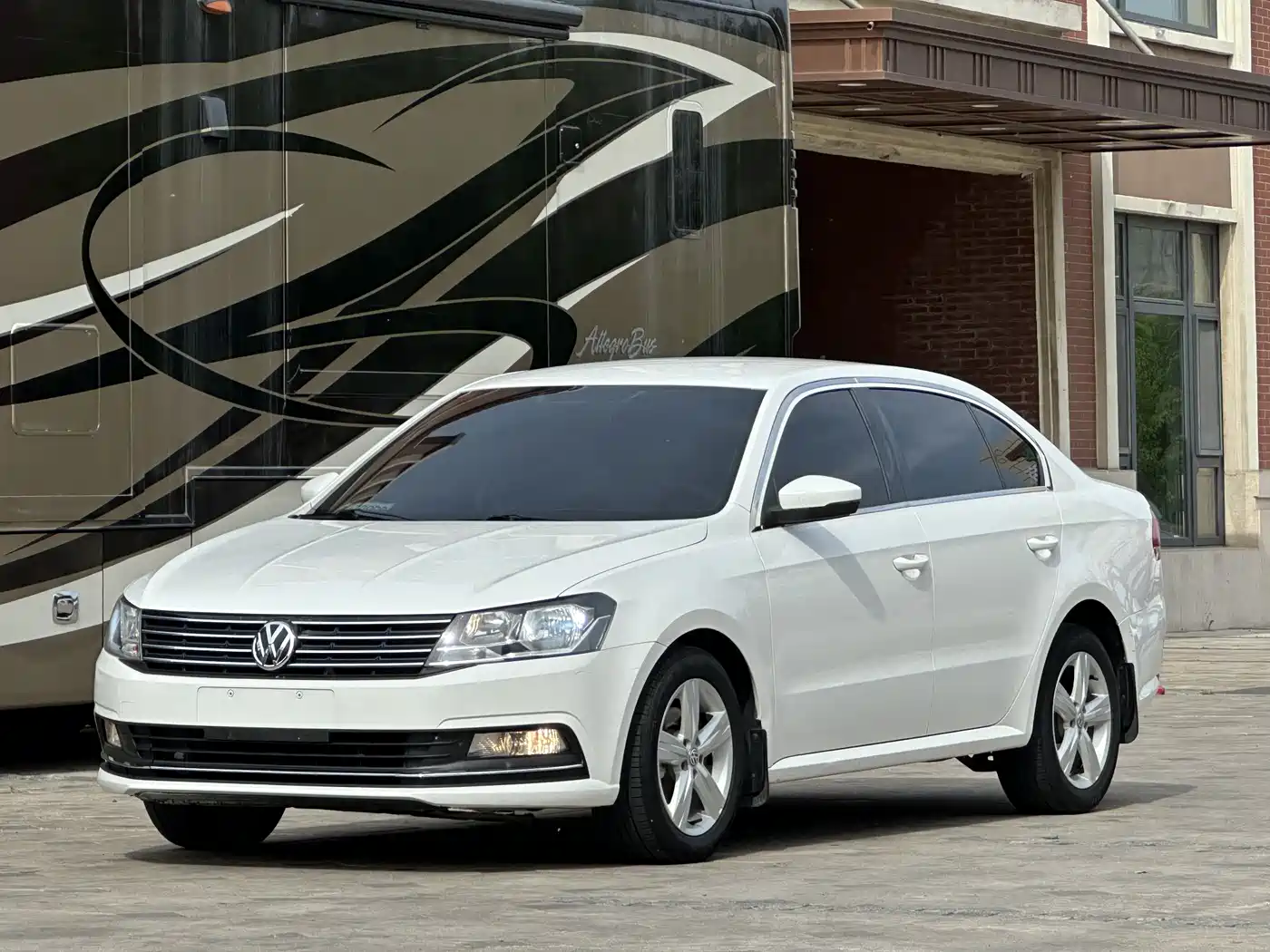 Volkswagen Lavida 2017 1.6L Automatic Trend Edition