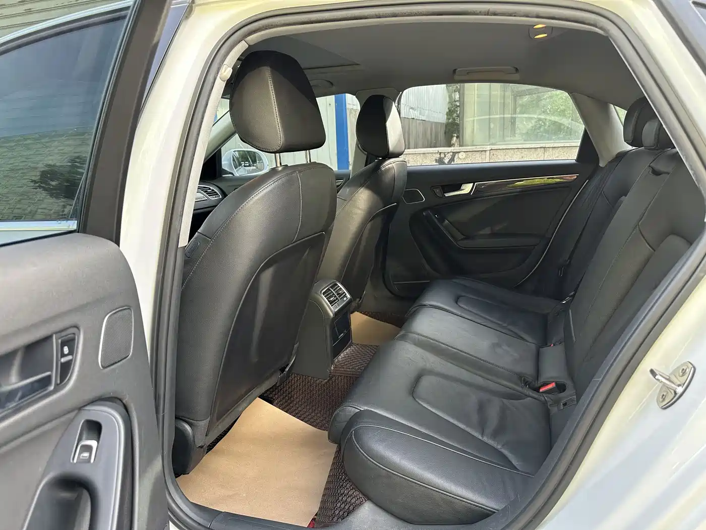 Audi A4L 2015 35 TFSI Auto Comfort фото 17