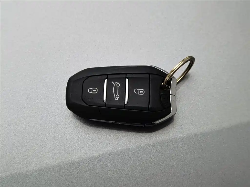 Peugeot 408 2022 1.6T Progressive Edition фото 19
