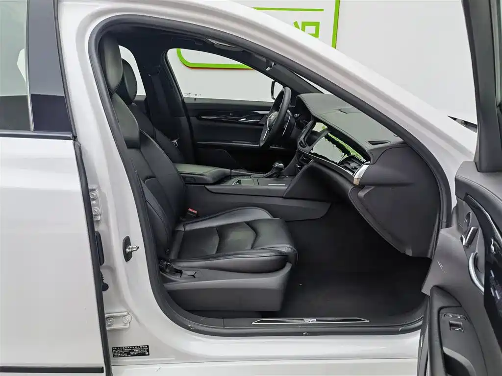 Photo 23 - Cadillac CT6