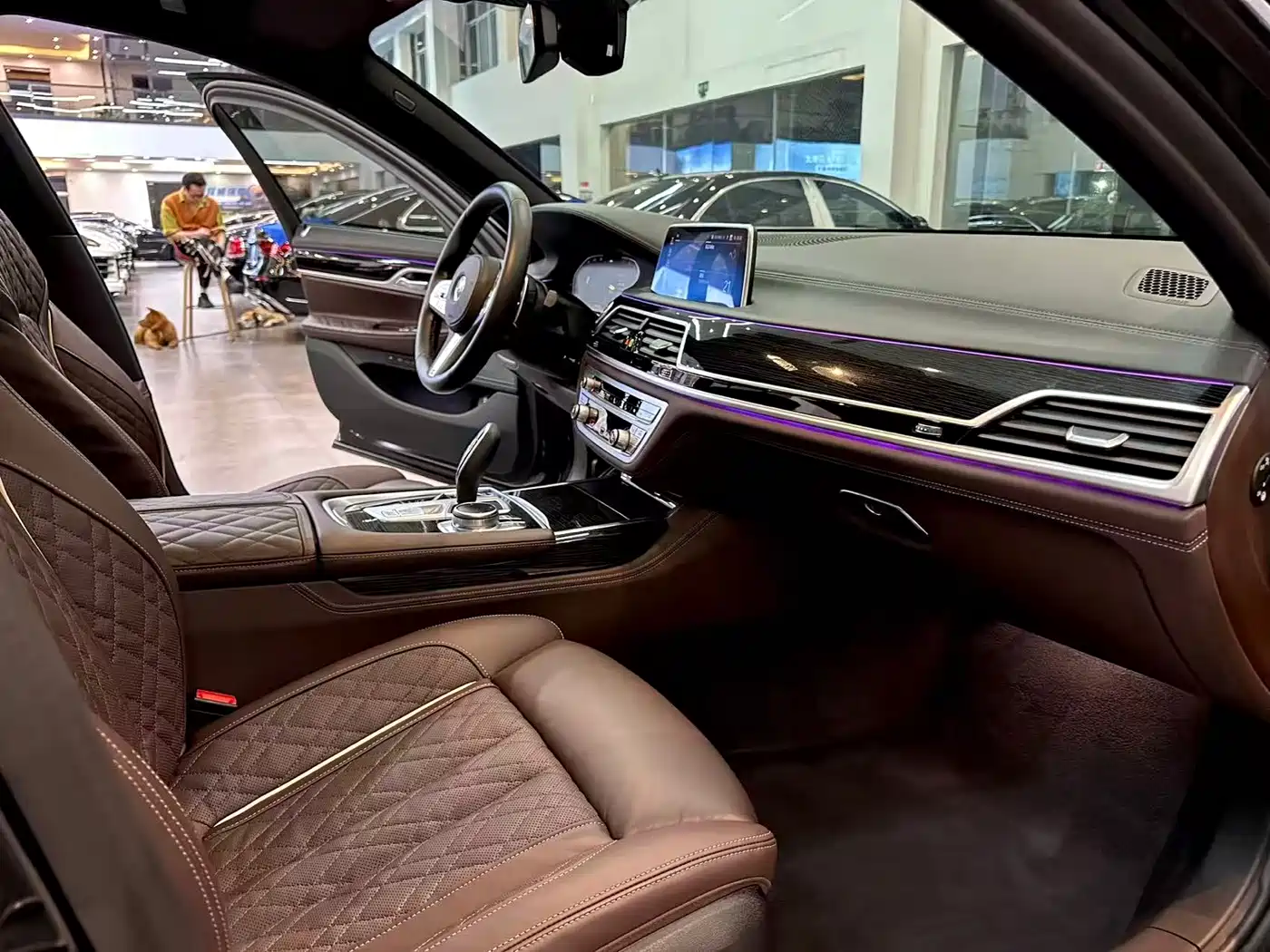 BMW 7 Series 2021 Model 740Li Leading M Sport Package фото 9