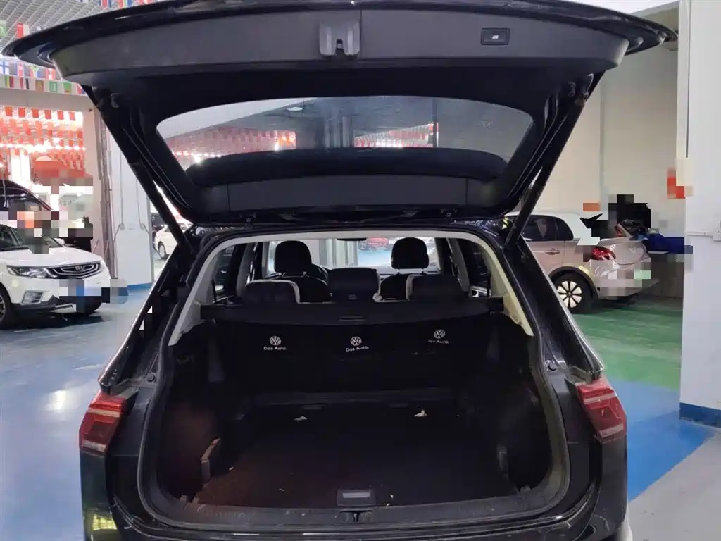 Volkswagen Tiguan L 2022 330TSI Auto 2WD R-Line Premium Edition фото 19
