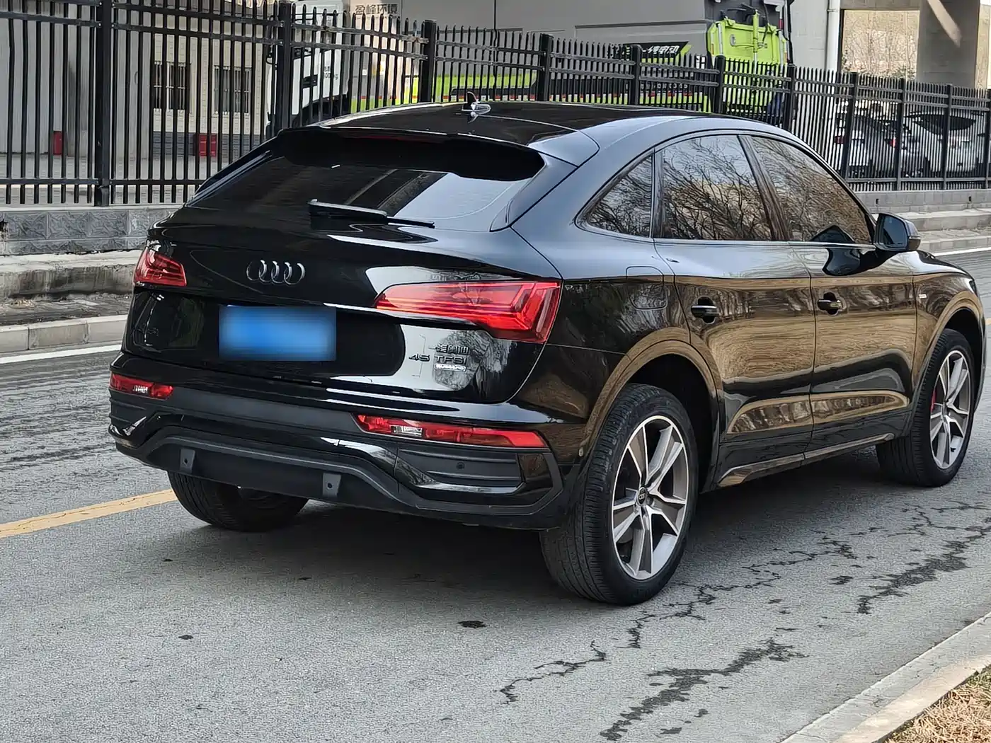 Audi Q5L Sportback 2023 2023 40 TFSI Ice & Snow Sport Edition