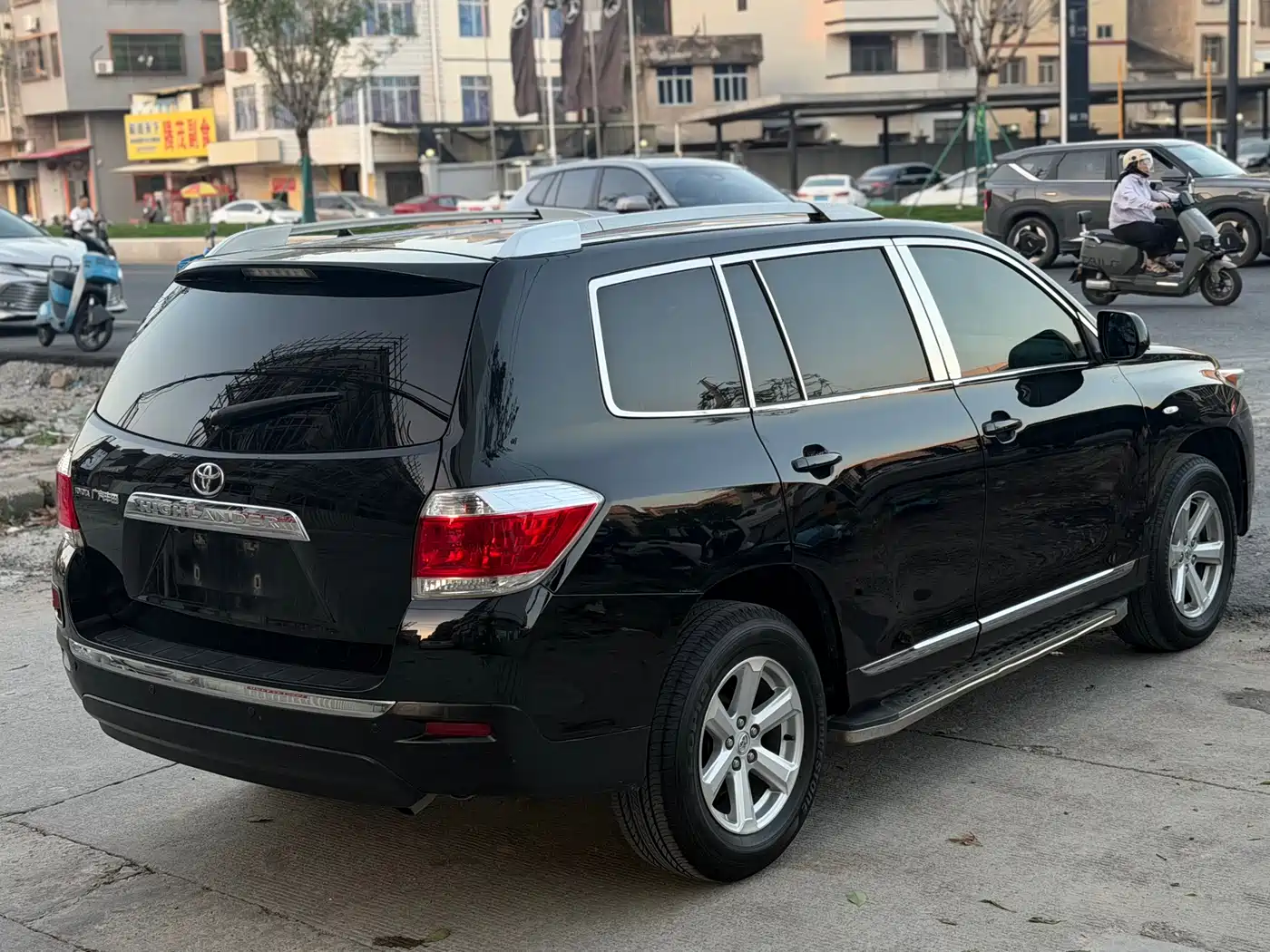 Toyota Highlander 2012 2.7L 2WD 5-seater Elite Edition фото 18
