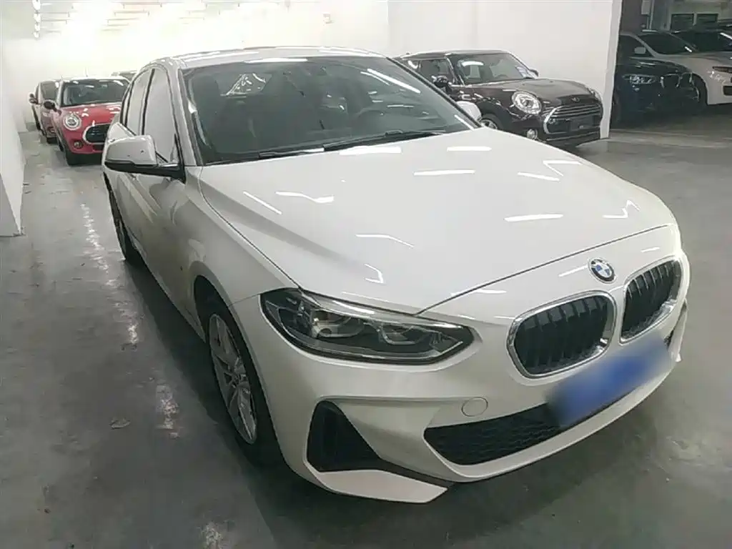BMW 1 Series 2019 118i M Sport Package фото 4