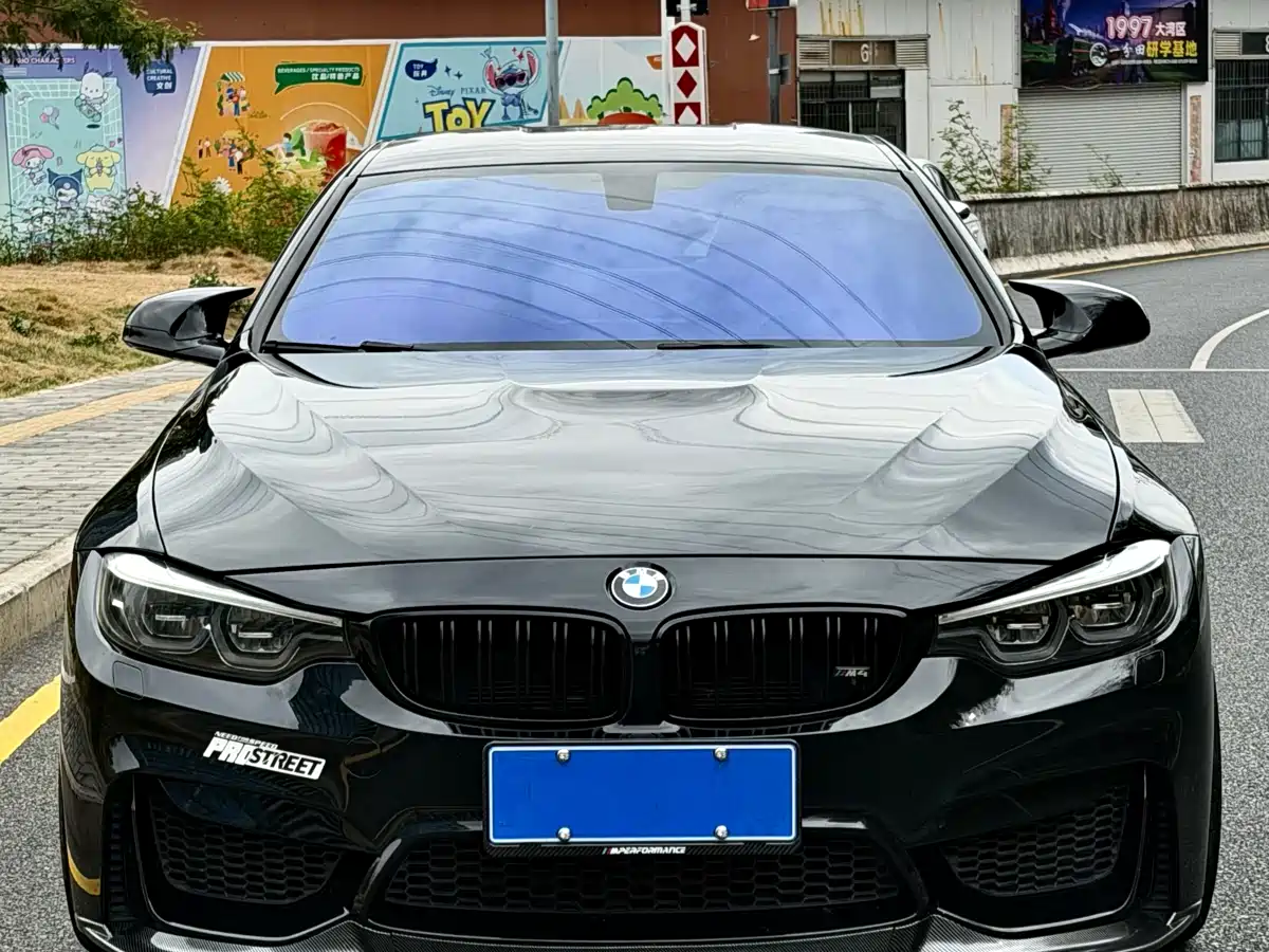 BMW M4 2019 M4 Coupe Shadow Edition фото 2
