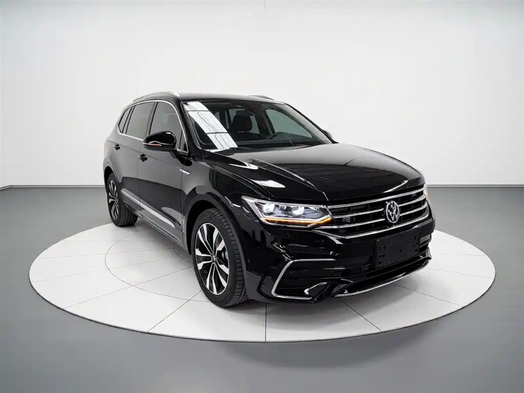 Volkswagen Tiguan L 2022 330TSI Auto 2WD R-Line Premium Edition фото 4