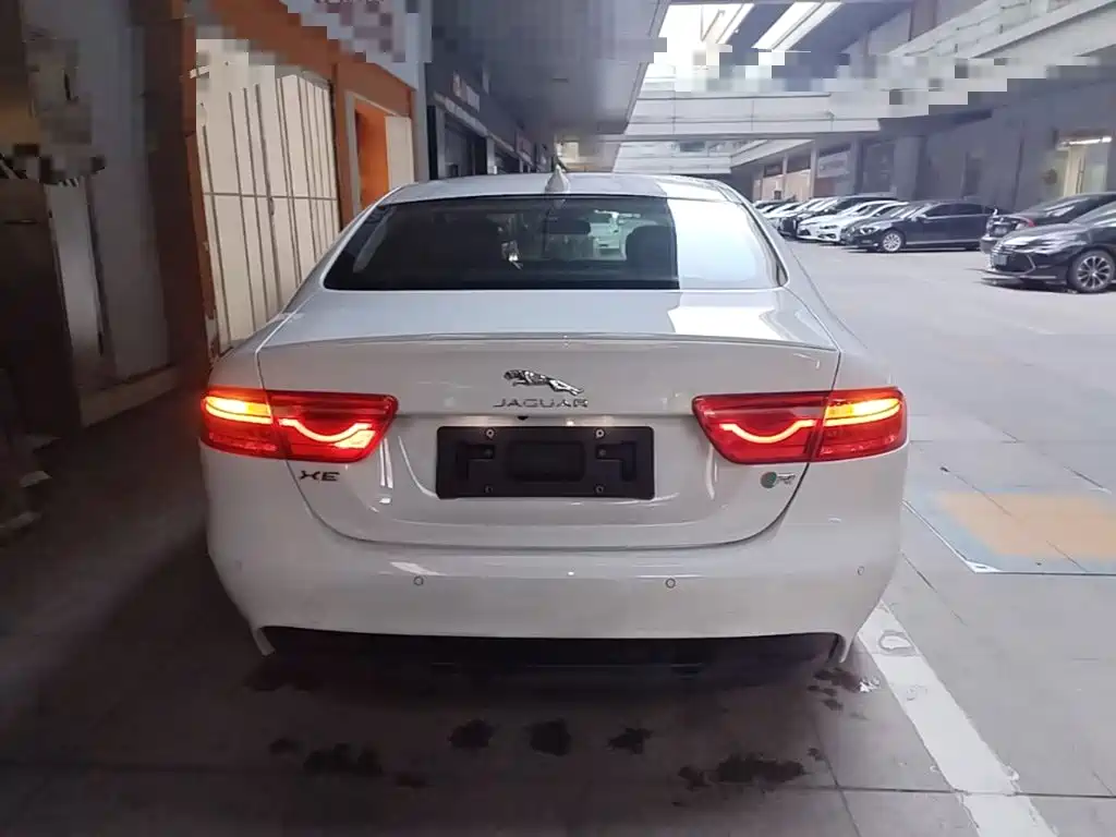 Jaguar XE 2017 2015 2.0T 200PS R-Sport
