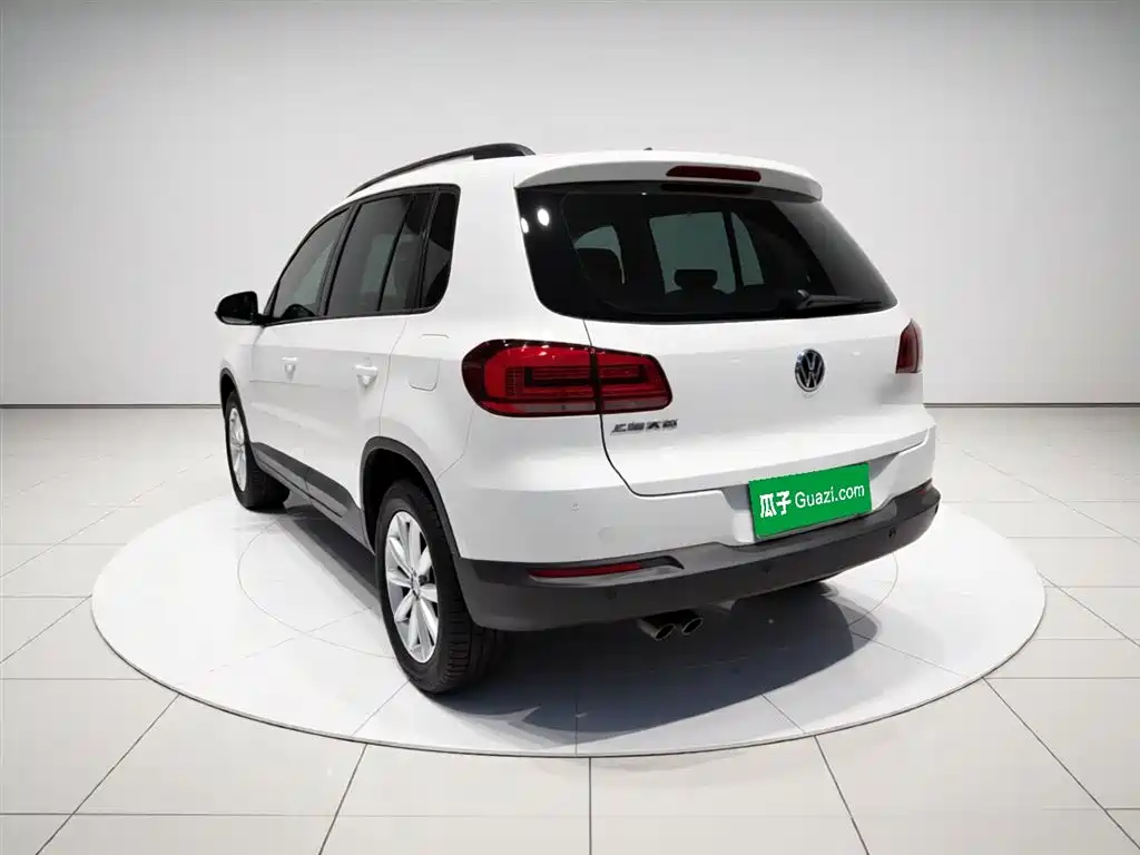 Volkswagen Tiguan 2015 1.8TSI Automatic 2WD Comfortline фото 5