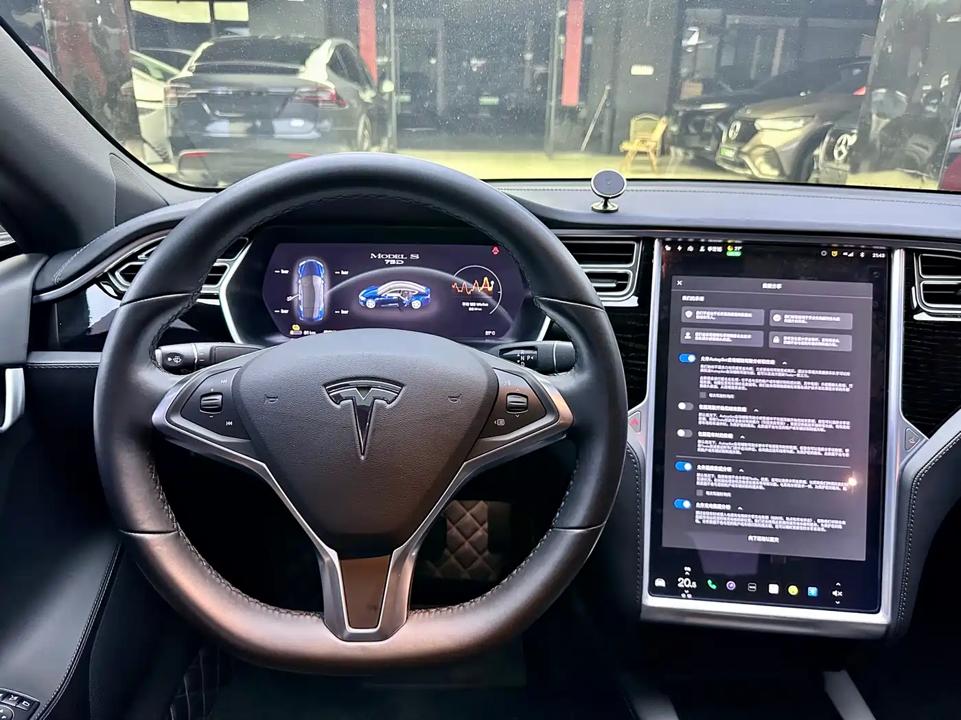 TESLA MODEL S