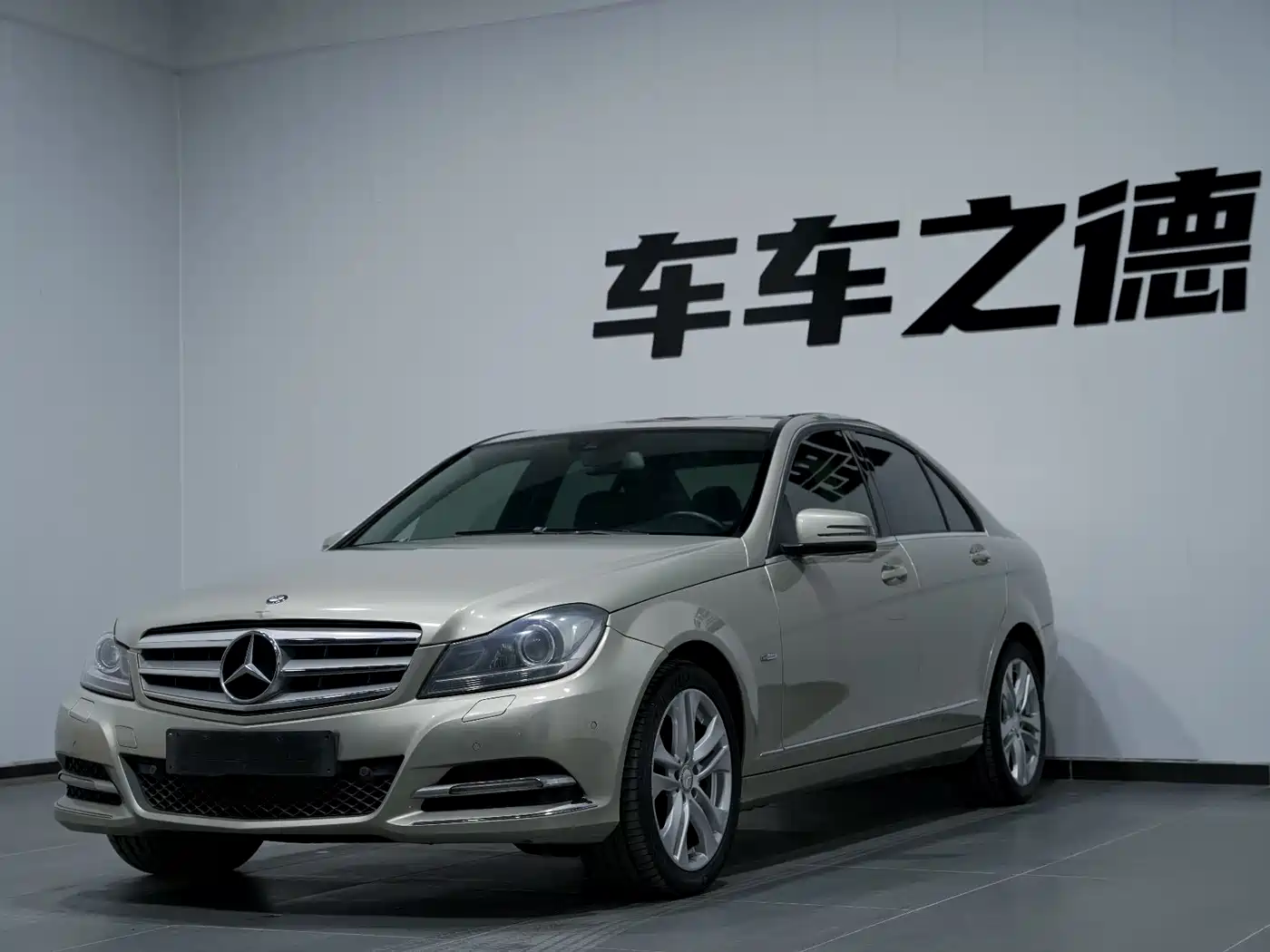 Mercedes-Benz C-Class 2012 2011 C 200 CGI Fashion