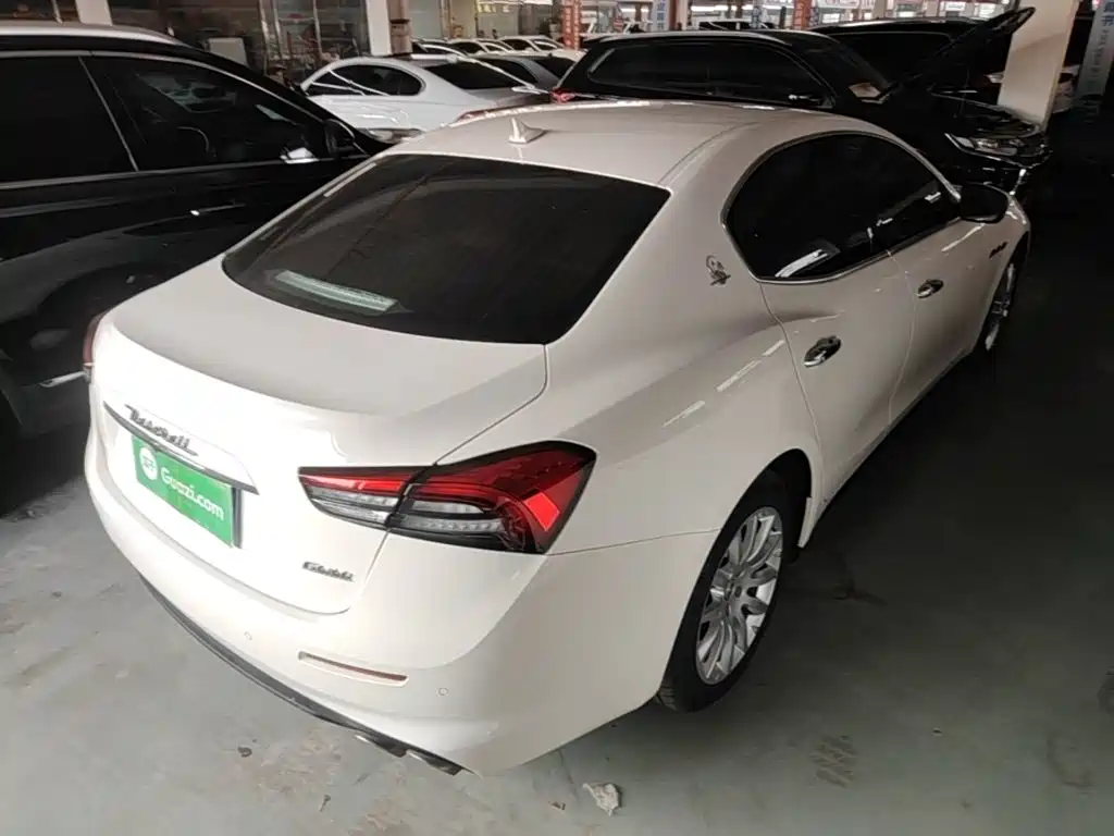 MASERATI GHIBLI