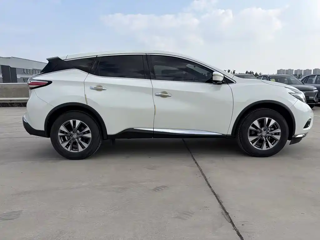 Nissan Murano 2022 2021 2.5L XE 2WD Elite Edition