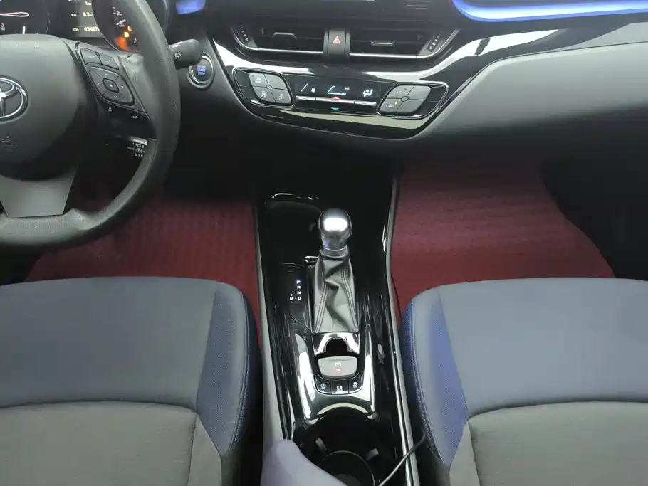 Photo 16 - Toyota C-HR