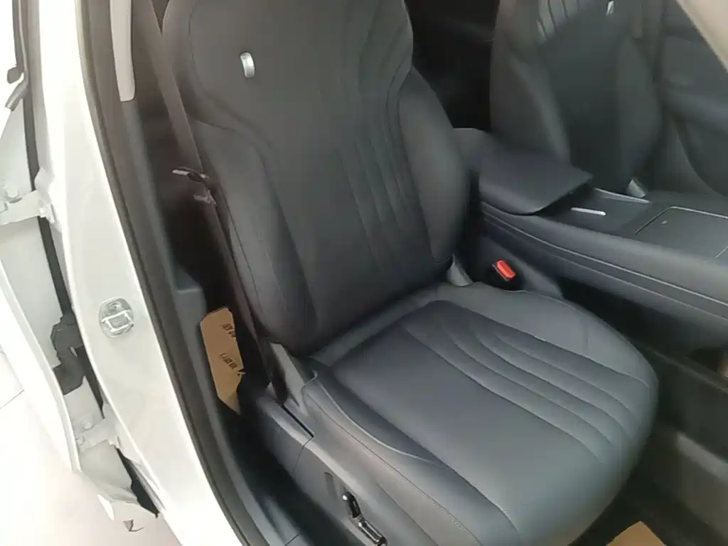 Geely Galaxy Galaxy E5 2026 2026 Model 530km Explorer Edition