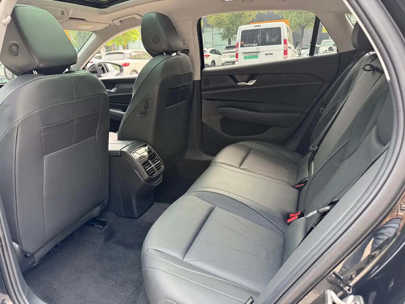 Volkswagen Passat 2025 2025 Pro 380TSI Dragon Glory Edition