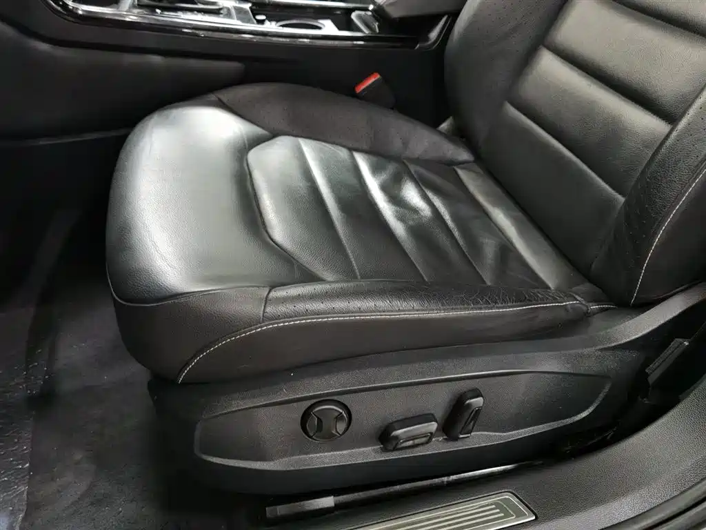 Volkswagen Phideon 2018 Facelift 380TSI FWD Business фото 20