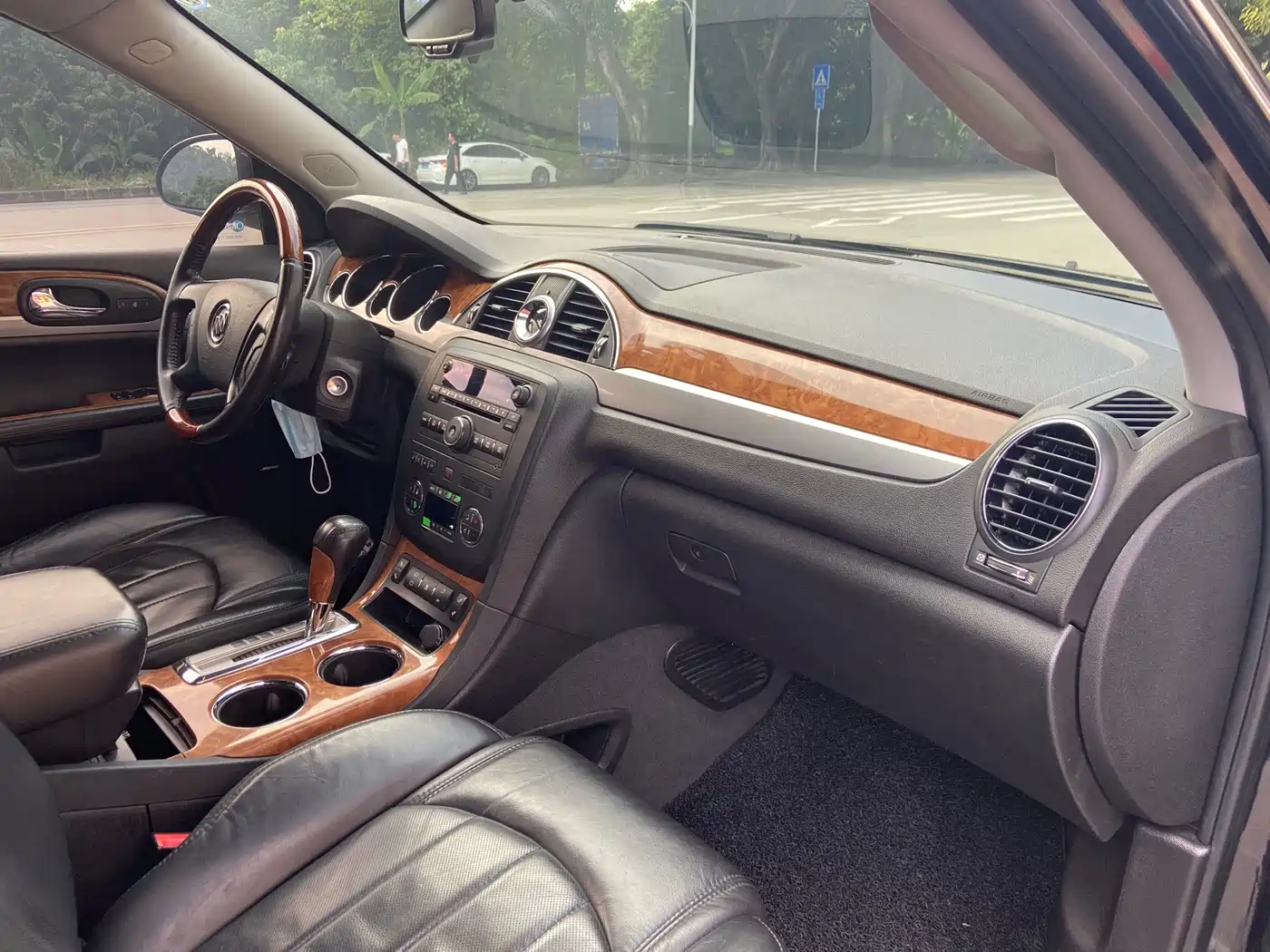 Buick Enclave 2010 3.6L Flagship Edition фото 36