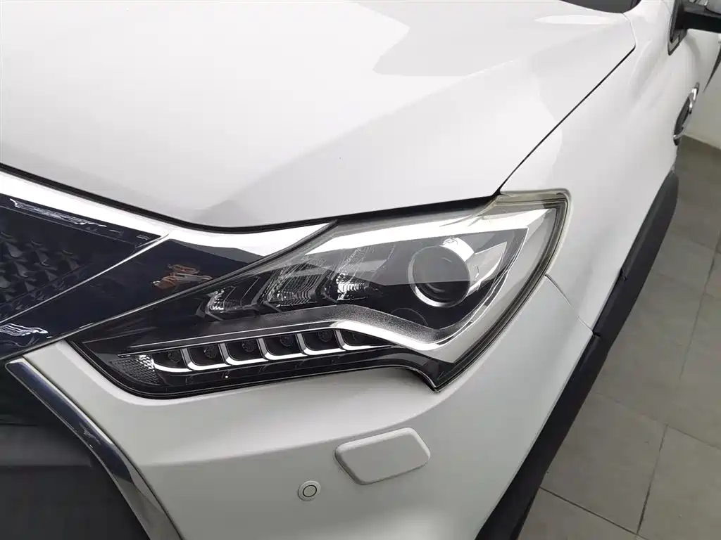 BYD Tang New Energy 2015 2.0T AWD Premium фото 7