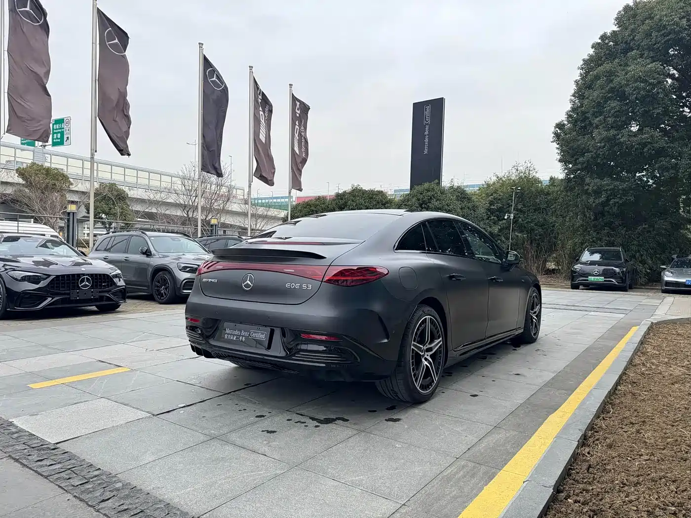 MERCEDES-BENZ EQE AMG