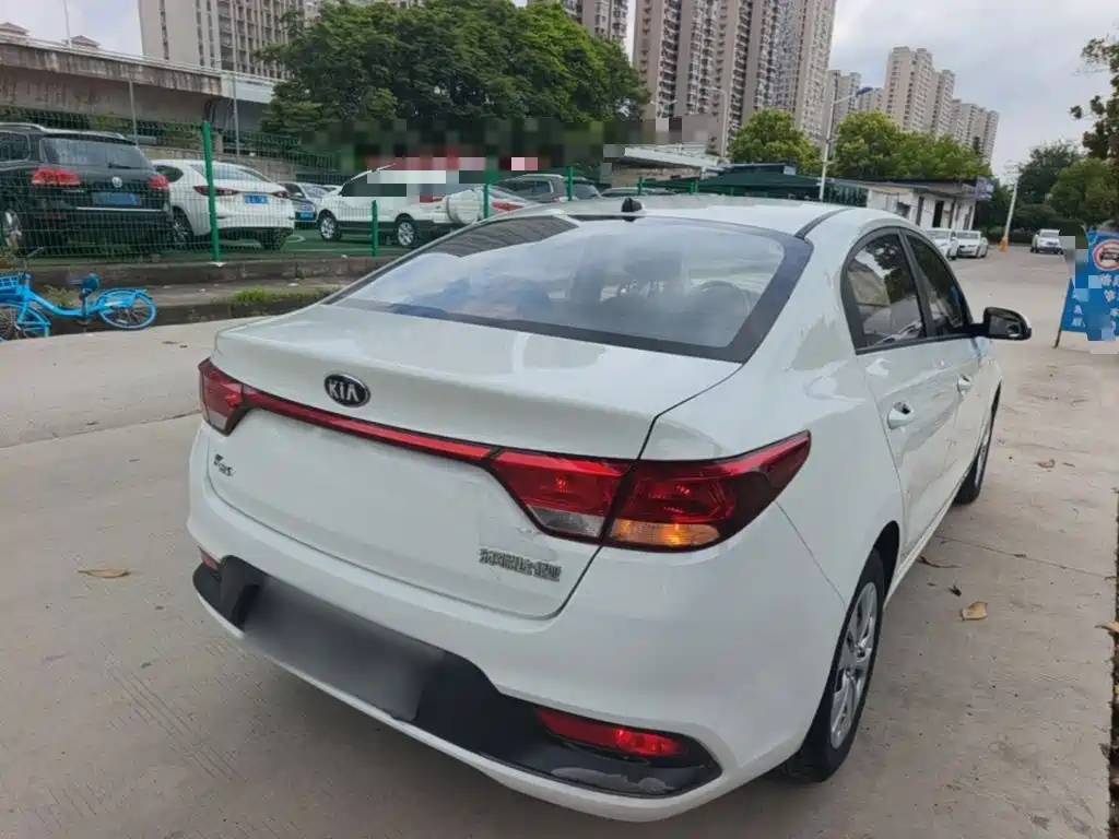 Kia K2 2018 2017 Sedan 1.4L AT GLS