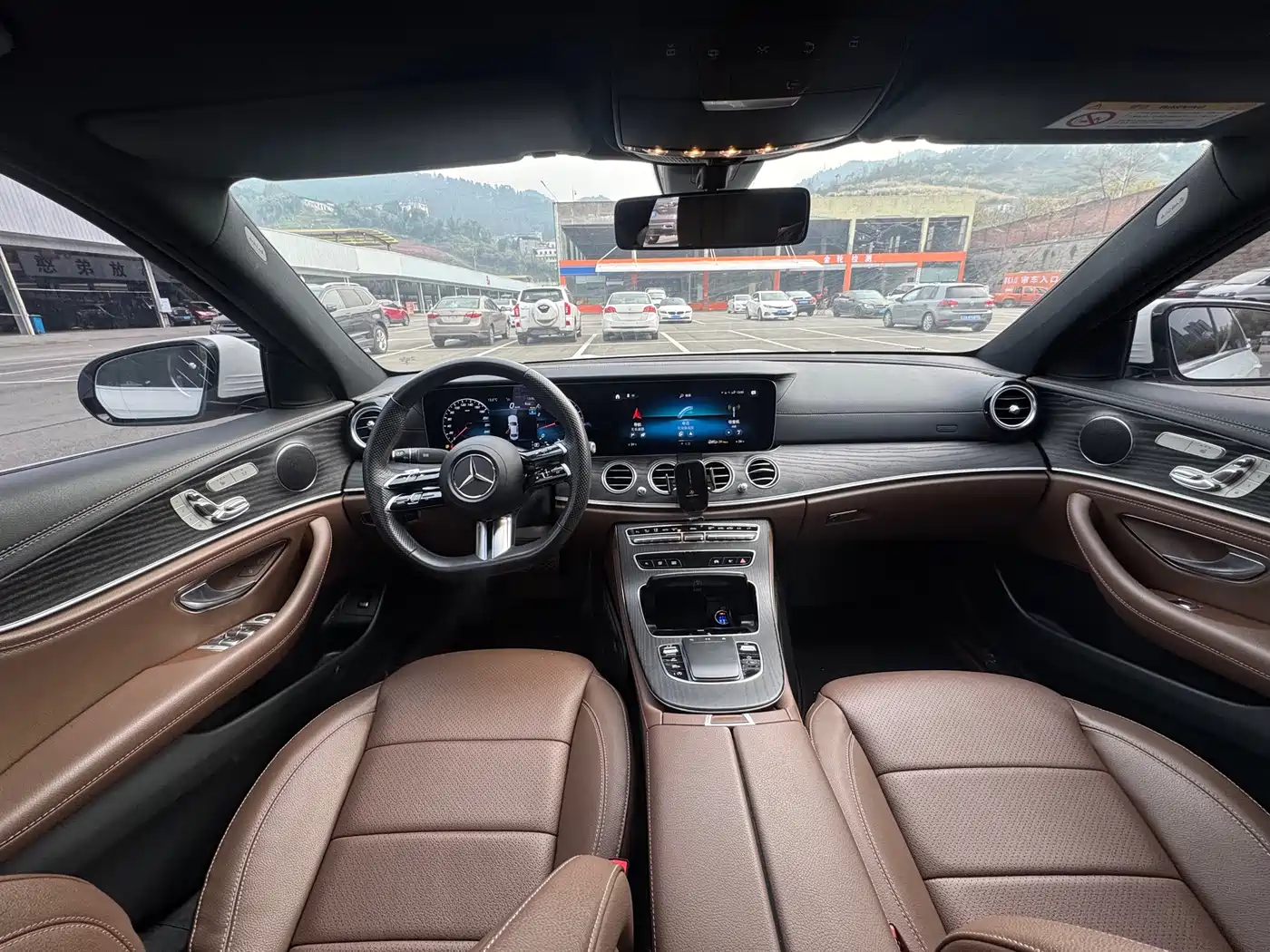 MERCEDES-BENZ E CLASS