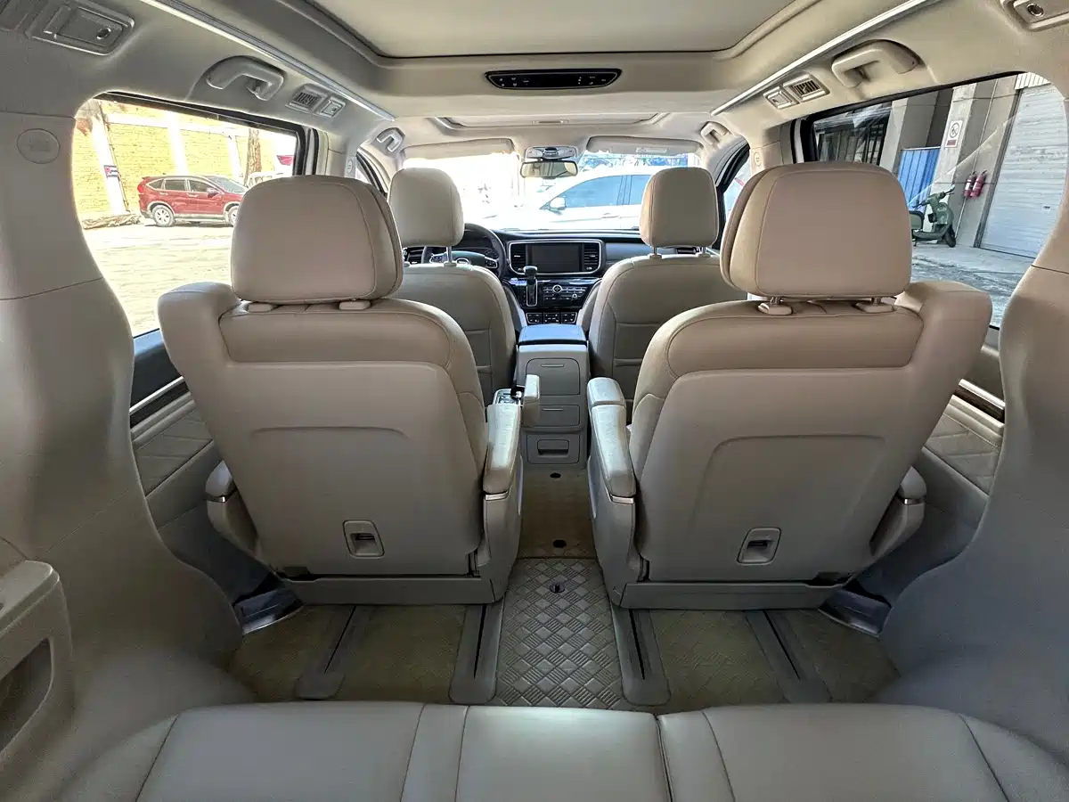 GAC Trumpchi Trumpchi M8 2018 320T Premium Edition фото 9