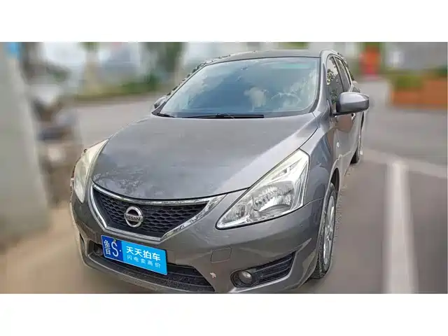  Nissan Tiida 2011 1.6L Manual Comfort