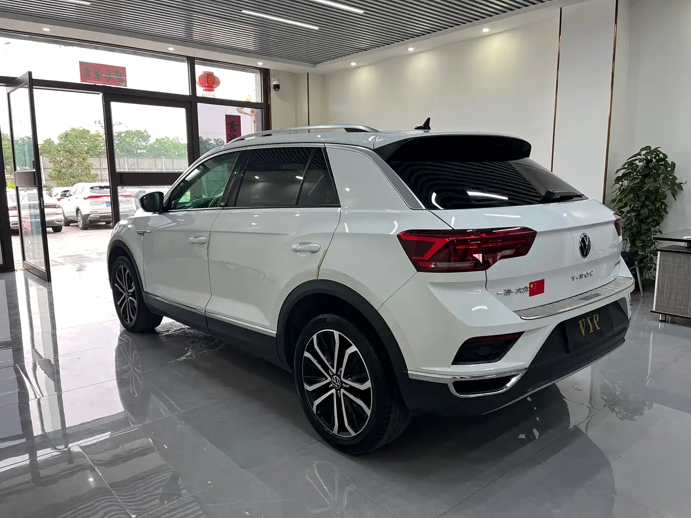 Volkswagen T-ROC 2021 280TSI DSG 2WD Comfort Smart Connect 30th Anniversary Edition фото 6