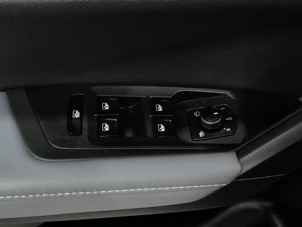 Volkswagen Lavida 2024 Model 1.5L Automatic 5 Million Edition фото 9