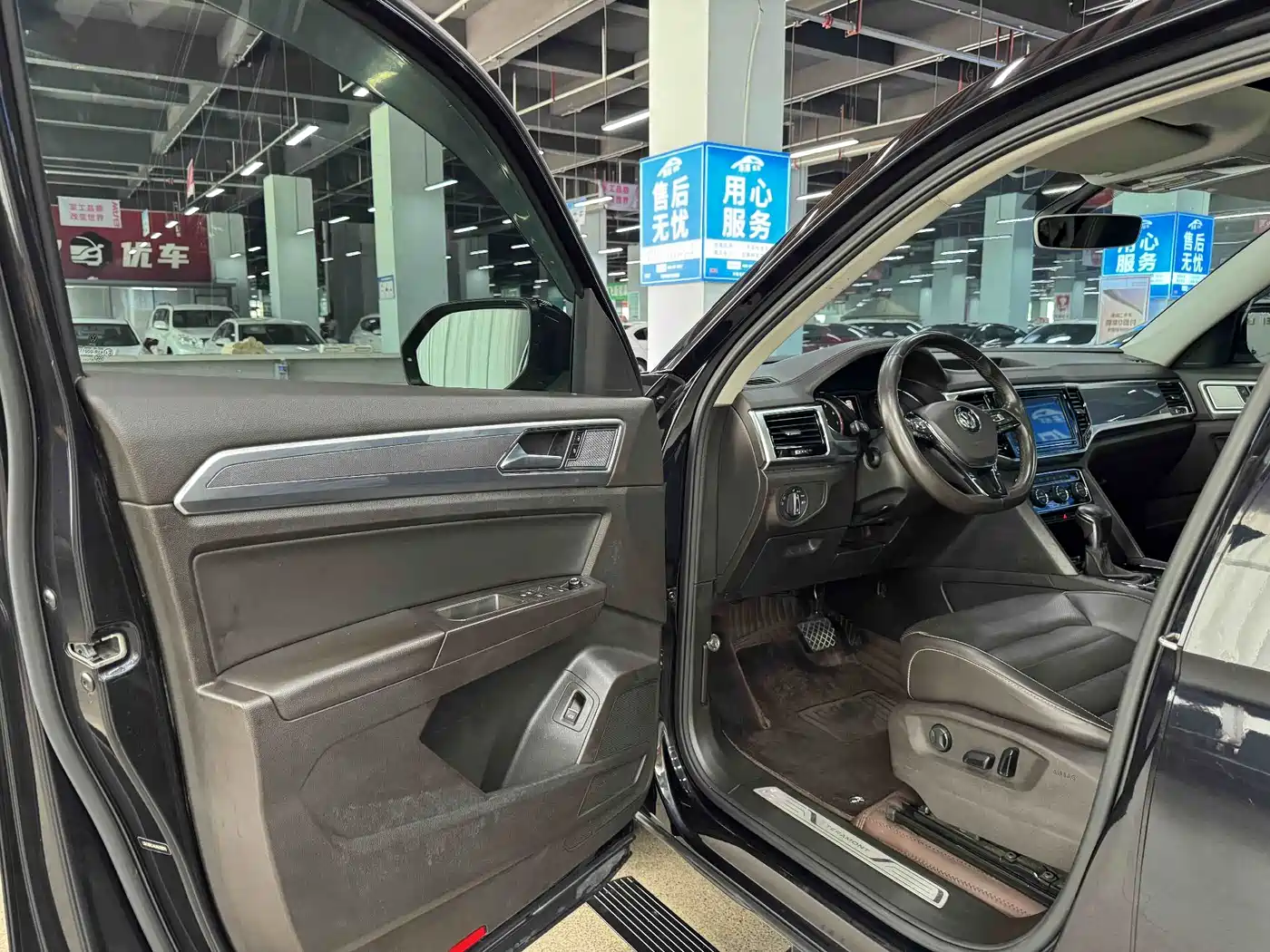 Photo 4 - Volkswagen Teramont