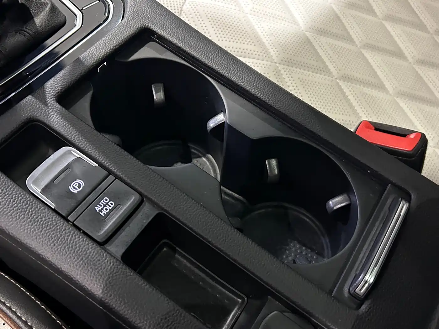 Volkswagen Magotan 2023 Model 2 Million Commemorative Edition 330TSI DSG Luxury фото 18