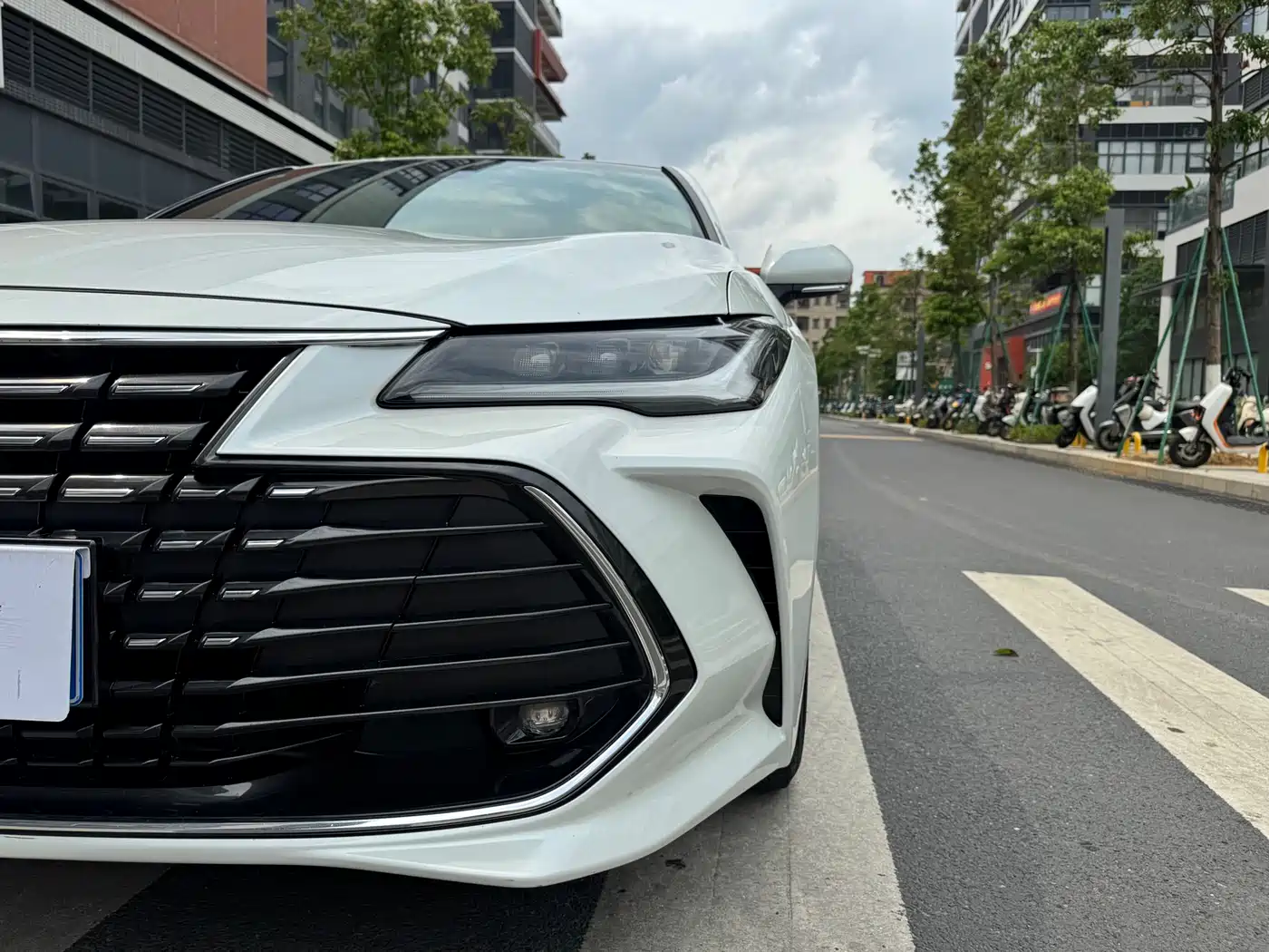 Toyota Avalon 2023 2.0L Luxury Edition фото 7