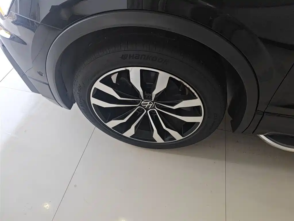 Volkswagen Tiguan L 2021 330TSI Automatic 2WD R-Line Premium фото 25