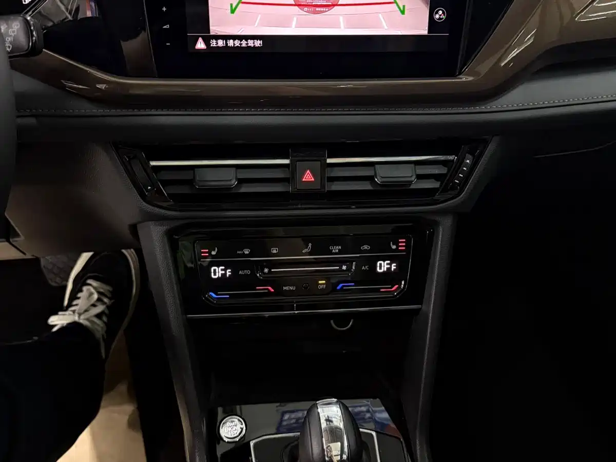 Volkswagen Tharu 2022 280TSI FWD Luxury Edition фото 9