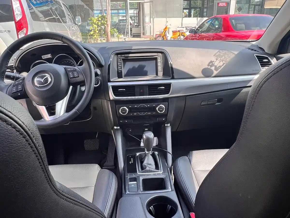 Фото 8 - Mazda CX-5