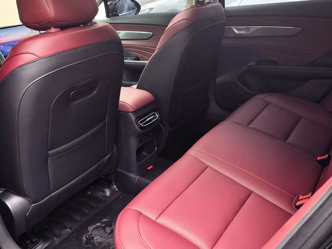 Hongqi H5 2026
