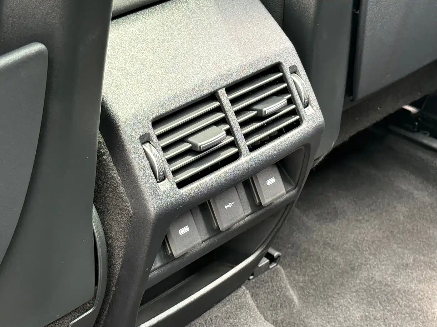 Land Rover Discovery Sport 2023 249PS R-Dynamic SE Performance Technology Version фото 21