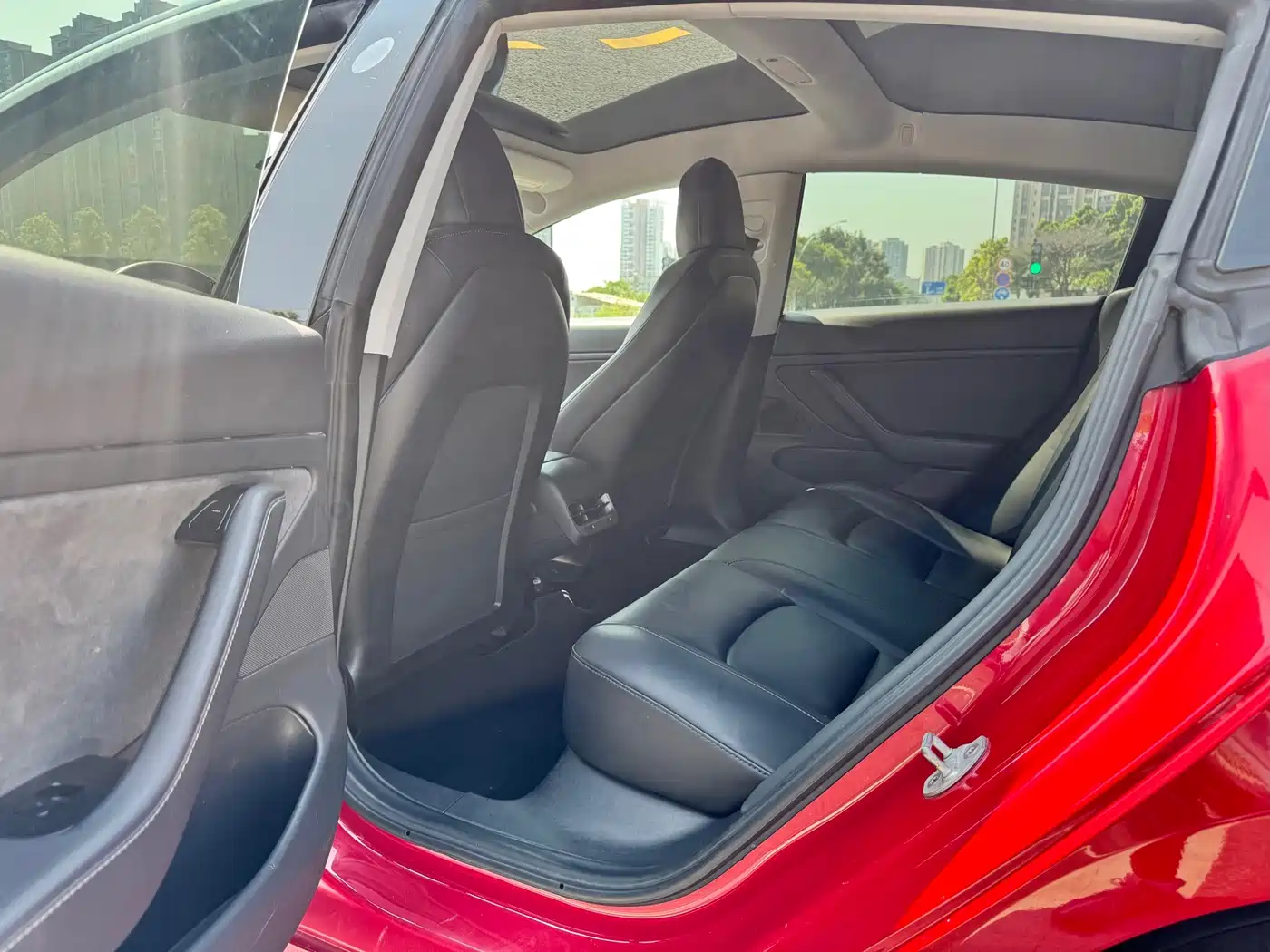 Tesla Model 3 (Import) 2019 2019 Long Range RWD Version